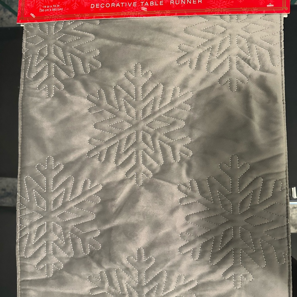🆕Snowflake Table Runner - Picture 2 of 6